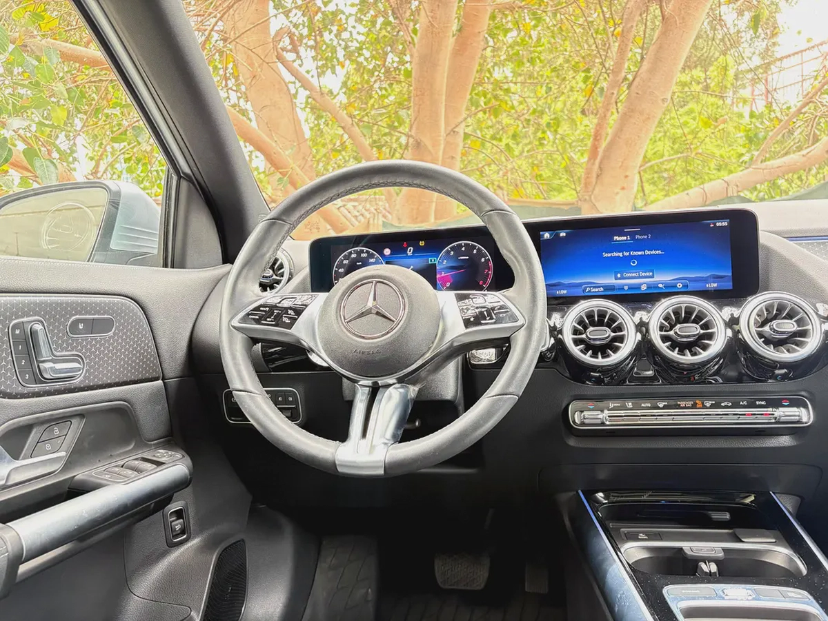 1,840 AED per month | Under Warranty till April 2027