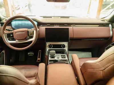 Land Rover Range Rover Autobiography P530 4.4L 2023 Range Rover Vogue Autobiography | Black Exterior | Maroon Interior | Lu-9