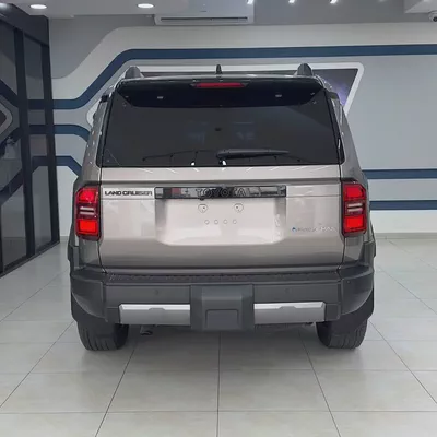 2025 Toyota Land Cruiser Prado hybrid-4
