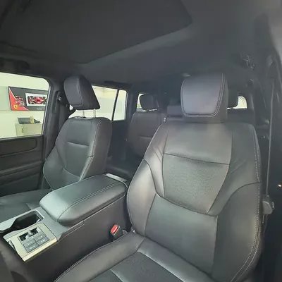 2025 Toyota Land Cruiser Prado hybrid-8