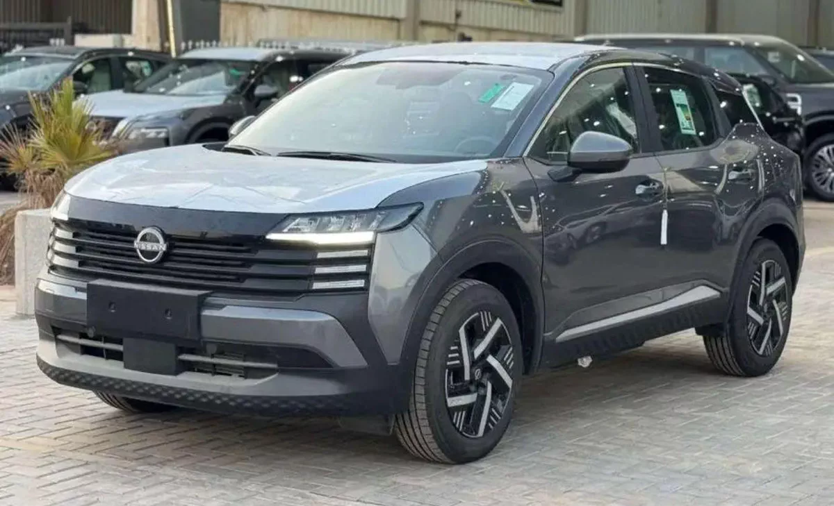 NISSAN KICKS 2.0L PETROL 2026 – GREY EXTERIOR