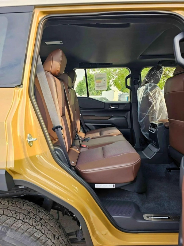 Toyota Prado TURBO ADVENTURE DUAL TONE GCC SPEC / 2.4L PETROL A/T V4 / HIGH OPTION WITH RADAR