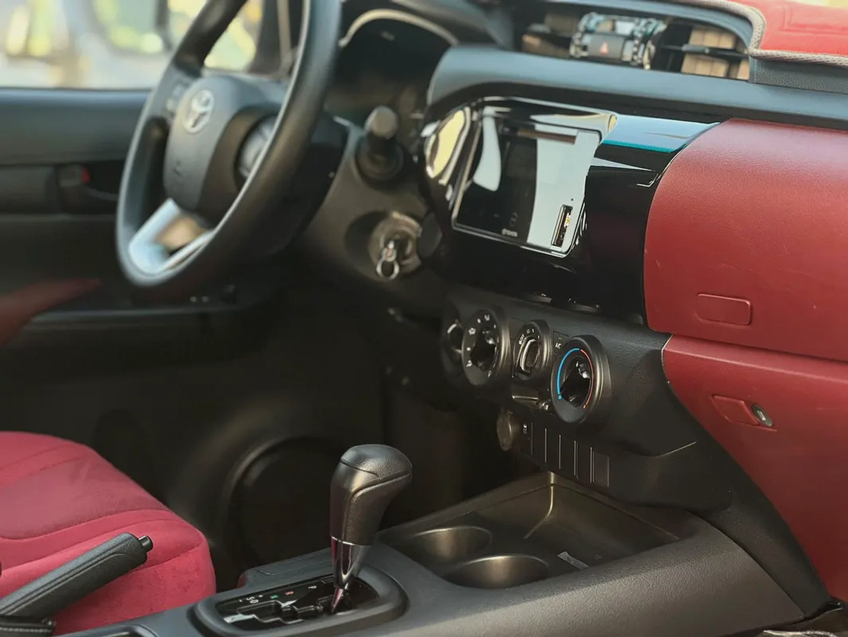 2024 | Toyota Hilux | Full Automatic | 4X4 | Diesel | Ref#873-13-13