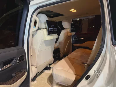 2023 Toyota Land Cruiser VXR Twin Turbo, original factory paint-9