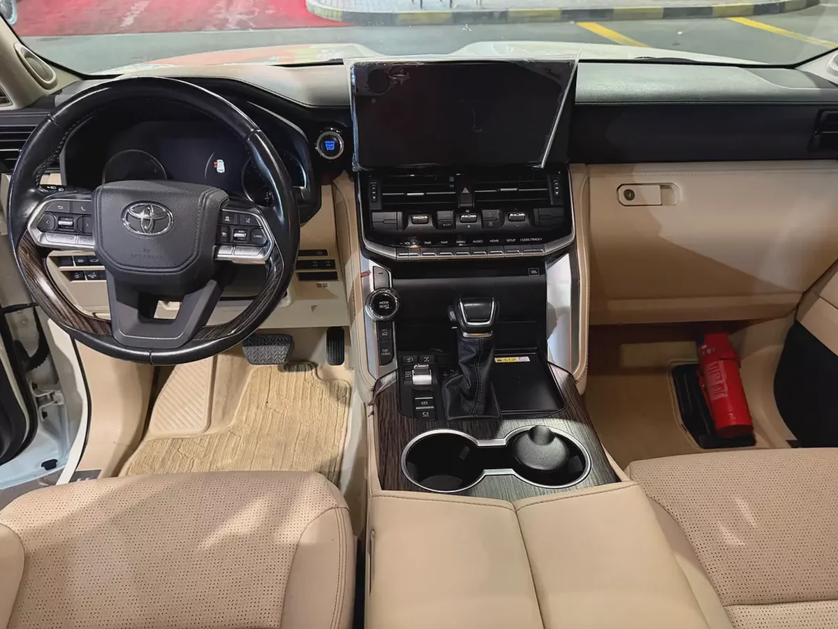 2023 Toyota Land Cruiser VXR Twin Turbo, original factory paint-8-8
