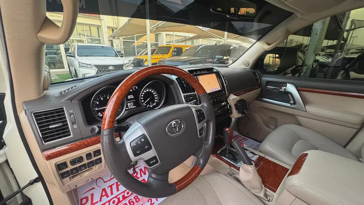 Toyota Landcruiser VXR 2014 | Gcc specs | Original paint-10-10