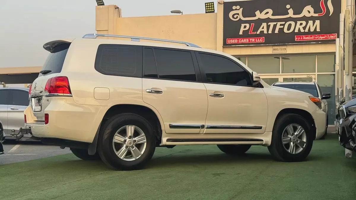 Toyota Landcruiser VXR 2014 | Gcc specs | Original paint-1-1