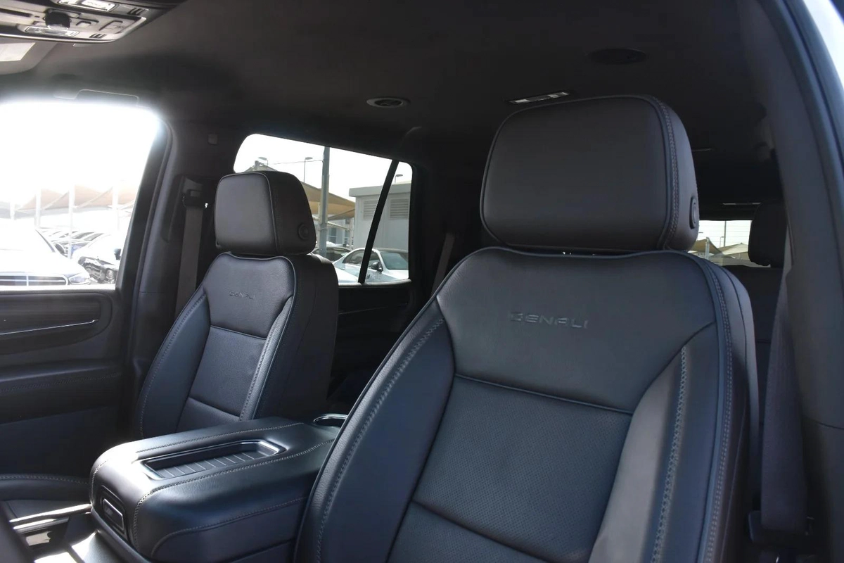 GMC YUKON DENALI 4WD 2023 | WHITE-12-12