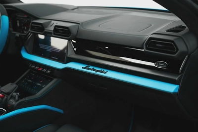 2025 LAMBORGHINI URUS SE-12