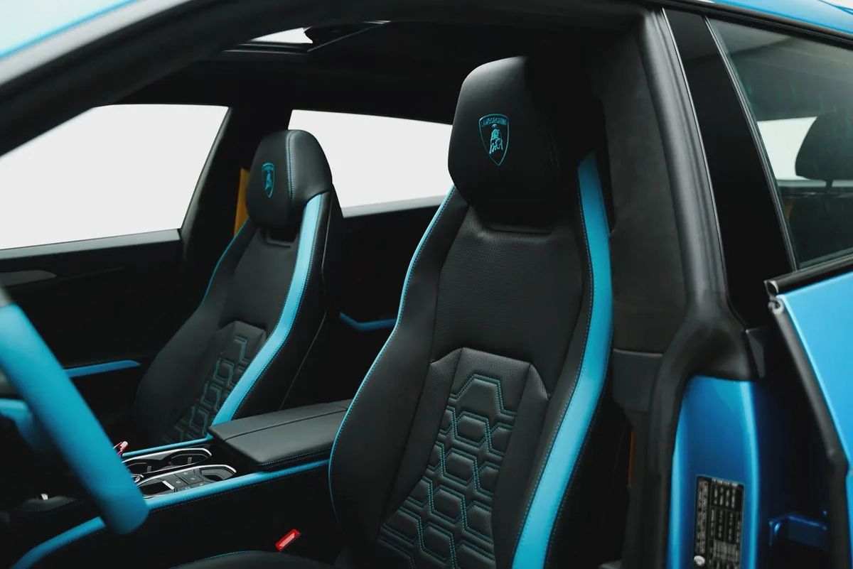 2025 LAMBORGHINI URUS SE-7-7