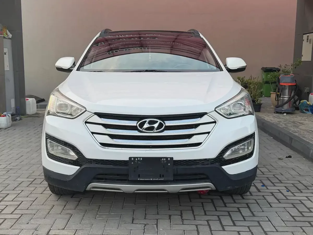 Hyundai Santa Fe Limited 2015 | GCC Specs | Top Option