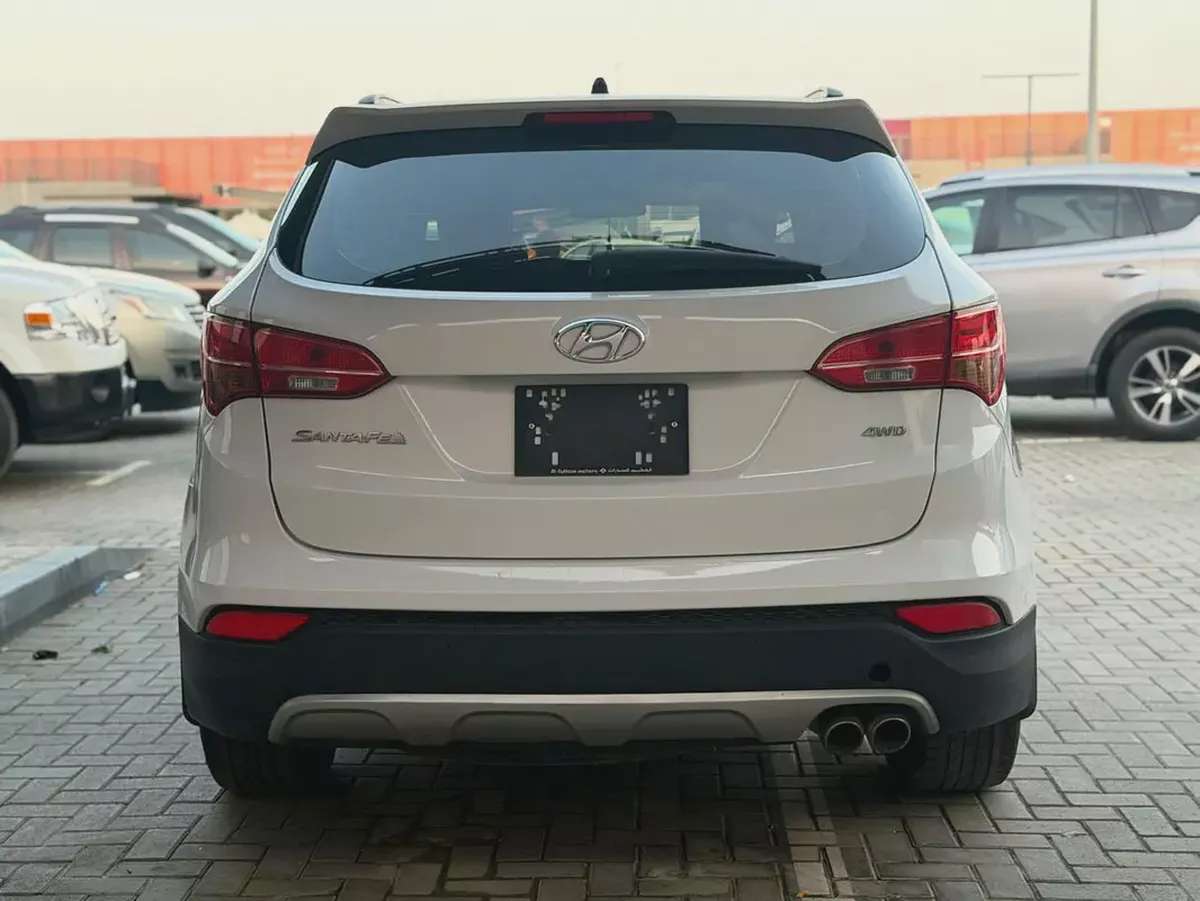 Hyundai Santa Fe Limited 2015 | GCC Specs | Top Option-6-6