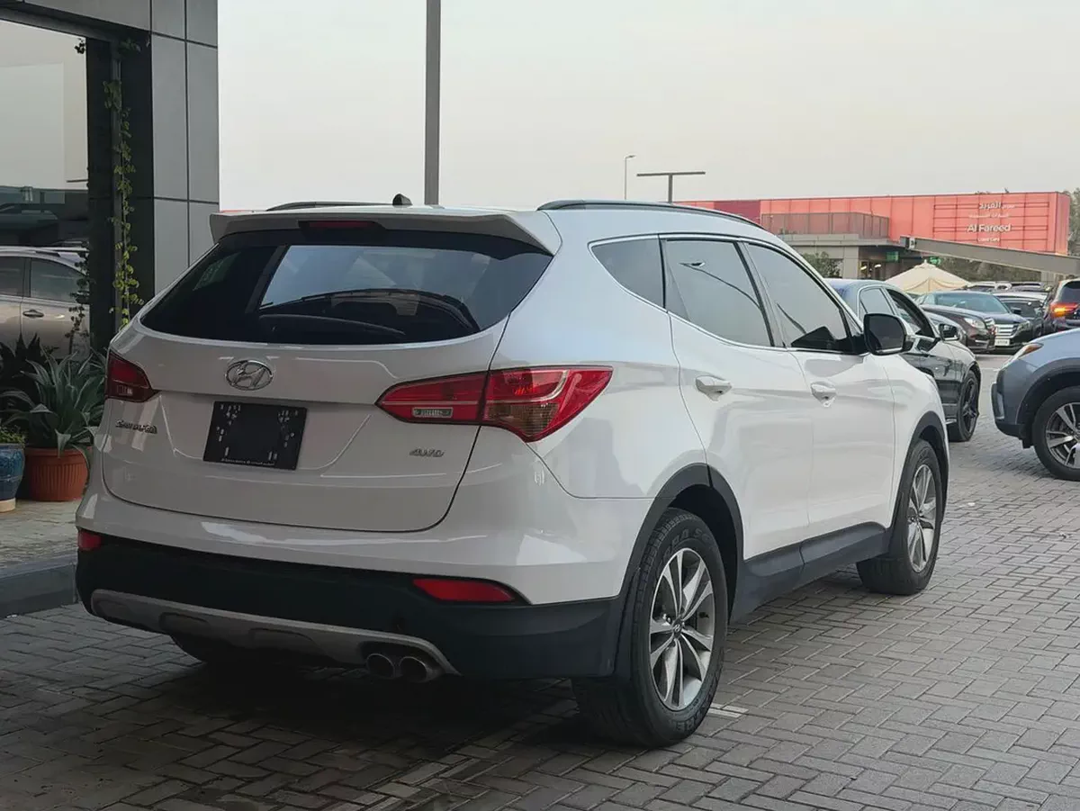Hyundai Santa Fe Limited 2015 | GCC Specs | Top Option-7-7