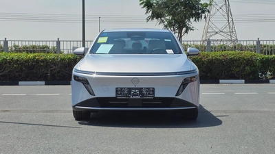 Nissan N6 180 Max (Silver White)-2