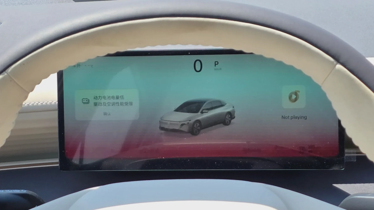 Nissan N6 180 Max (Silver White)-14-14