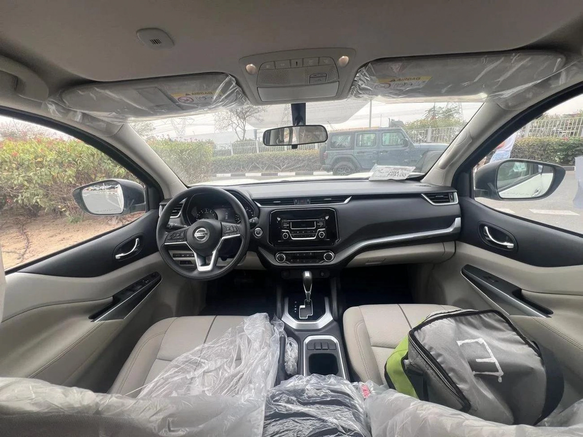 Nissan X Terra SE 2.5L RWD-2-2