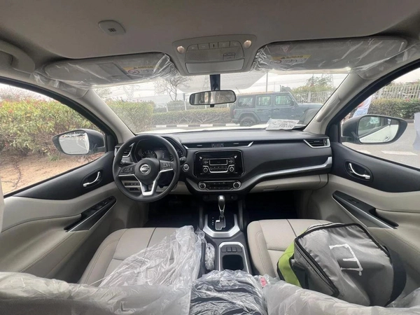 Nissan X Terra SE 2.5L RWD