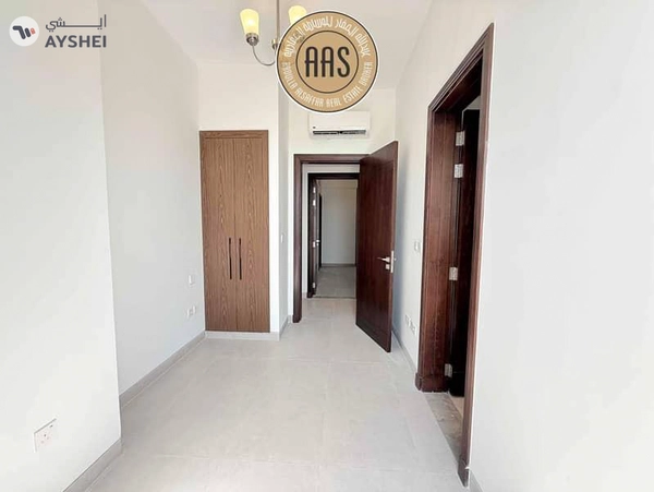 BURJ KHALIFA VIEW | BRAND NEW | BIG TERRACE | PARKING