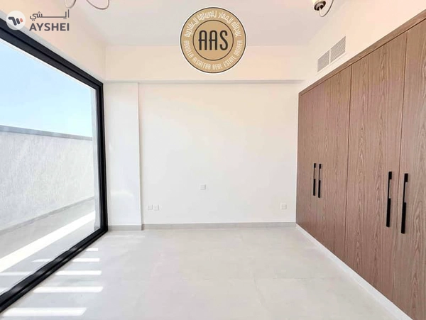 BURJ KHALIFA VIEW | BRAND NEW | BIG TERRACE | PARKING
