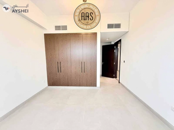 BURJ KHALIFA VIEW | BRAND NEW | BIG TERRACE | PARKING