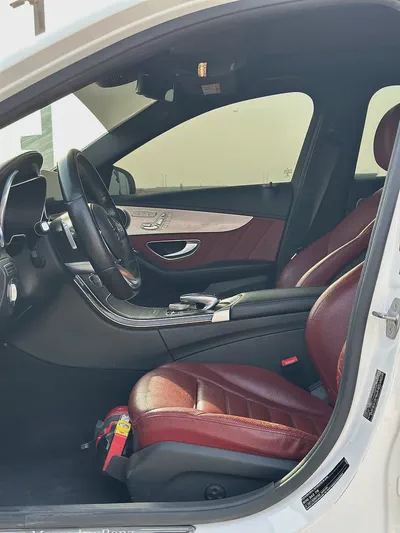 Mercedes-Benz C200 AMG Line | 2019 | GCC | 135,000 km | White / Burgundy-10