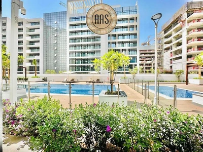 Hot offer •• luxurious studio •• pool view •• kitchen appliances-16