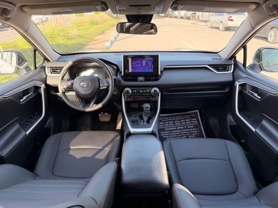Toyota RAV4 XLE full option-4