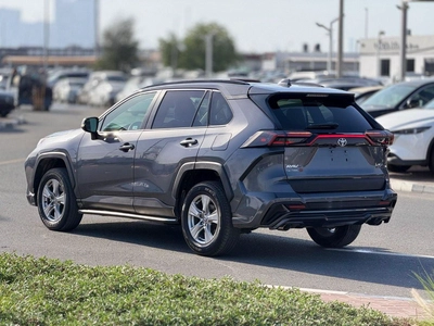 Toyota RAV4 XLE full option-13