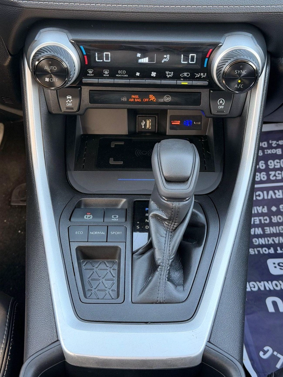 Toyota RAV4 XLE full option-6-6