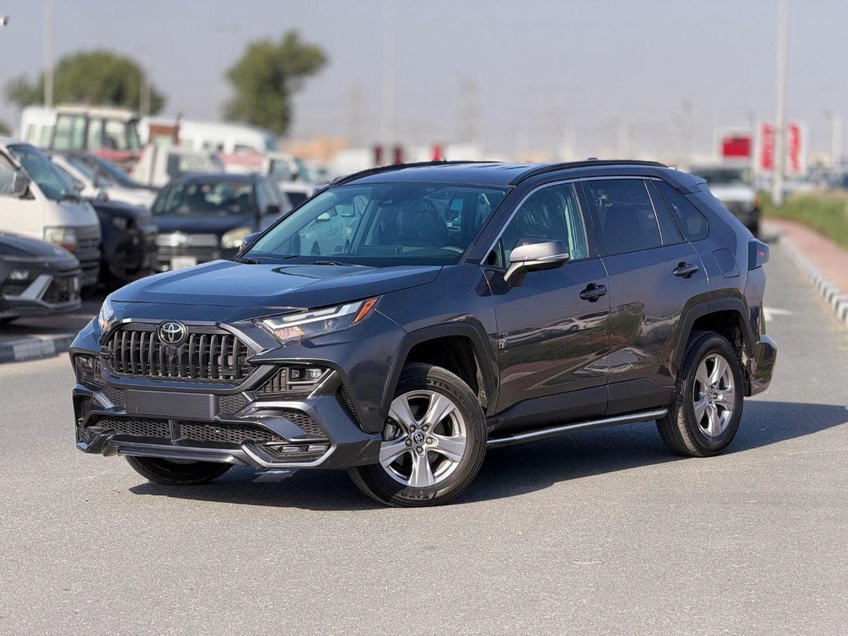 Toyota RAV4 XLE full option-12-12
