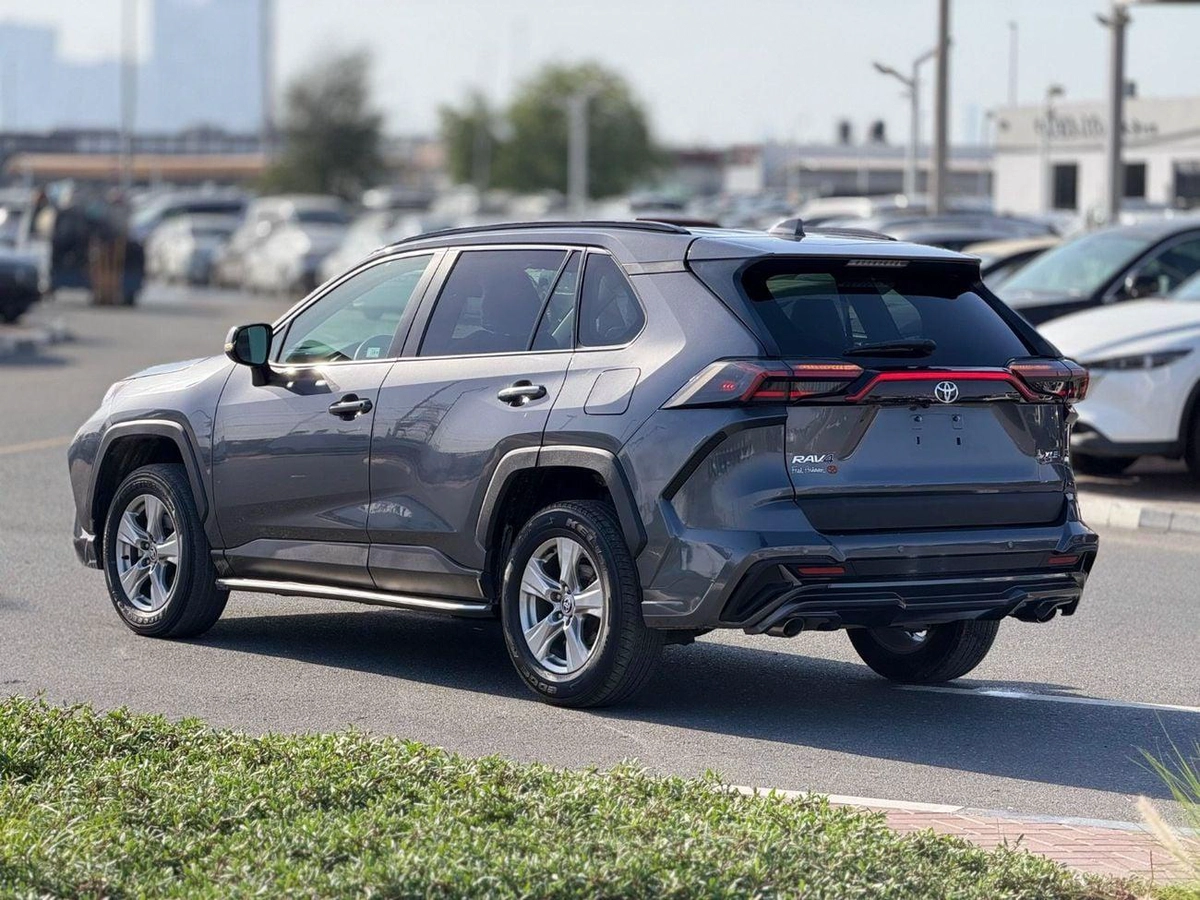 Toyota RAV4 XLE full option-13-13