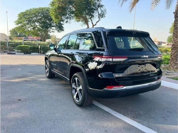 Jeep Cherokee 2024 (EXPORT)