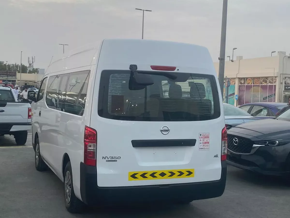 Nissan Urvan NV350 2020 GCC Specs | Well Maintained-9-9