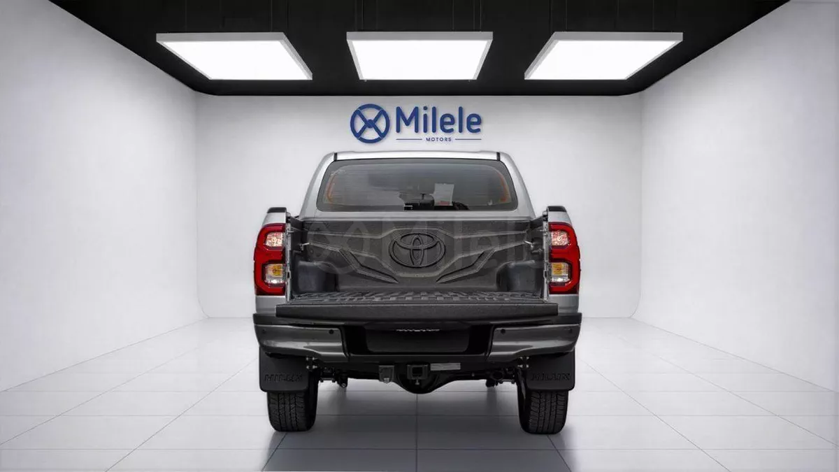 Toyota Hilux  TOYOTA HILUX DC MHEV | 2-YEAR WARRANTY + SERVICE AVAILABLE | IN-HOUSE FINANCING | 0% DOWNPAYMENT (BA-10-0