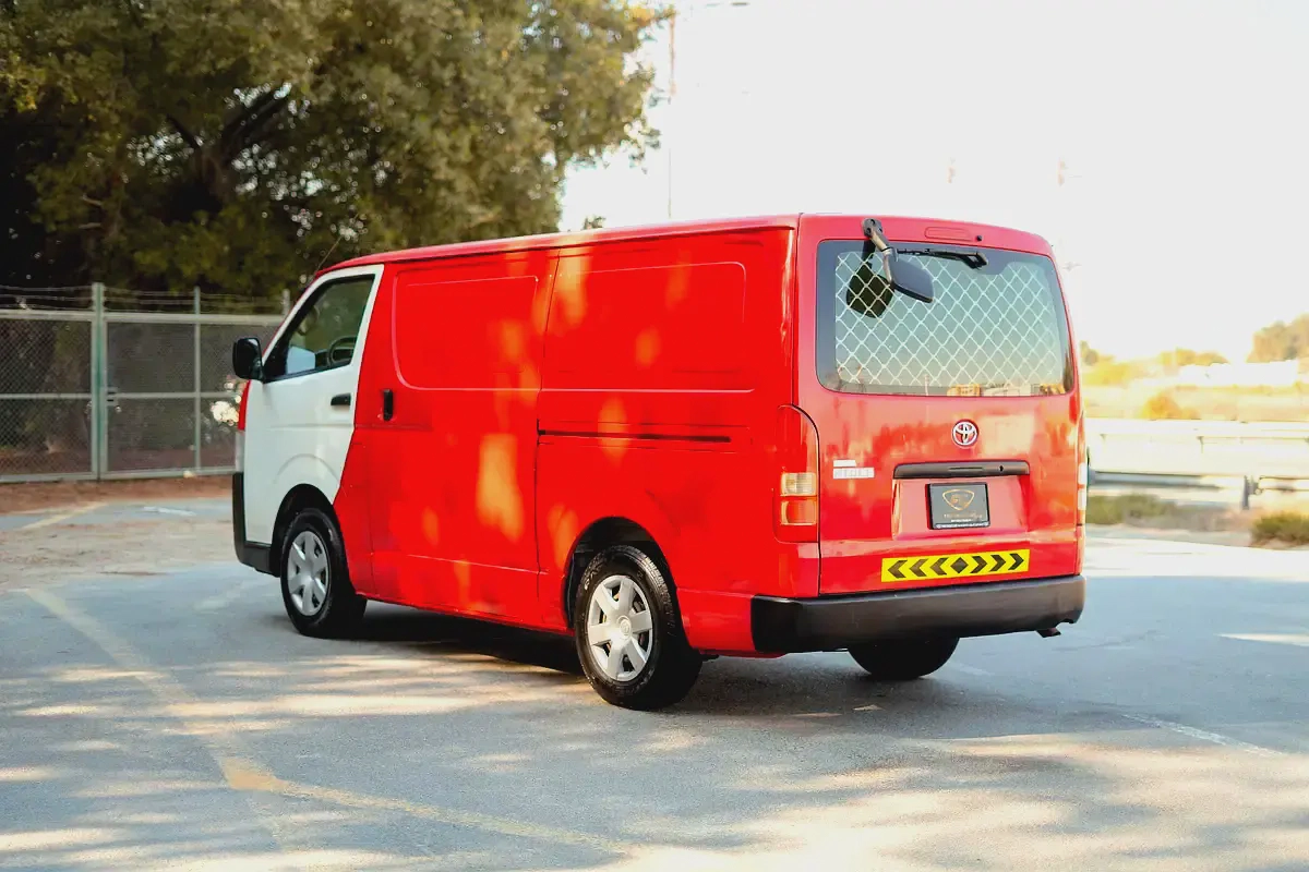 Std-Roof Delivery Van | Manual | GCC Specs | Ref#T90205-3-3