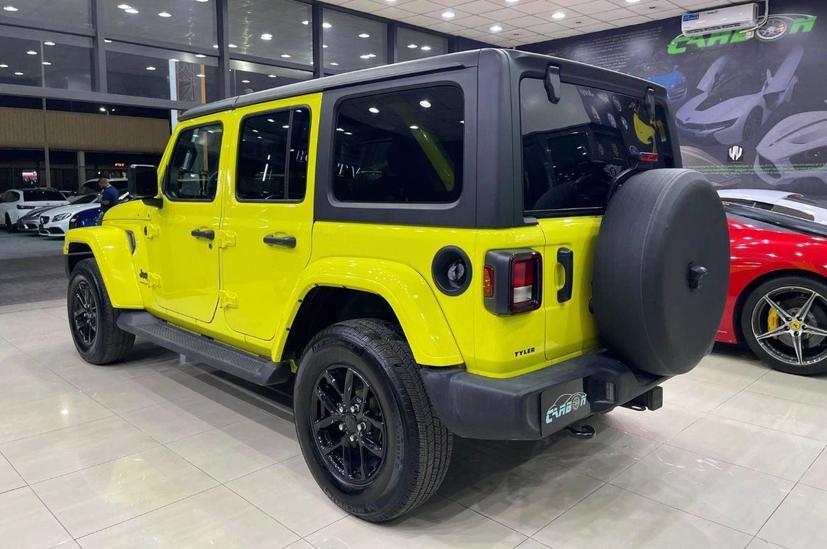 Jeep Wrangler Unlimited SPORT 3.6L A/T-7-0