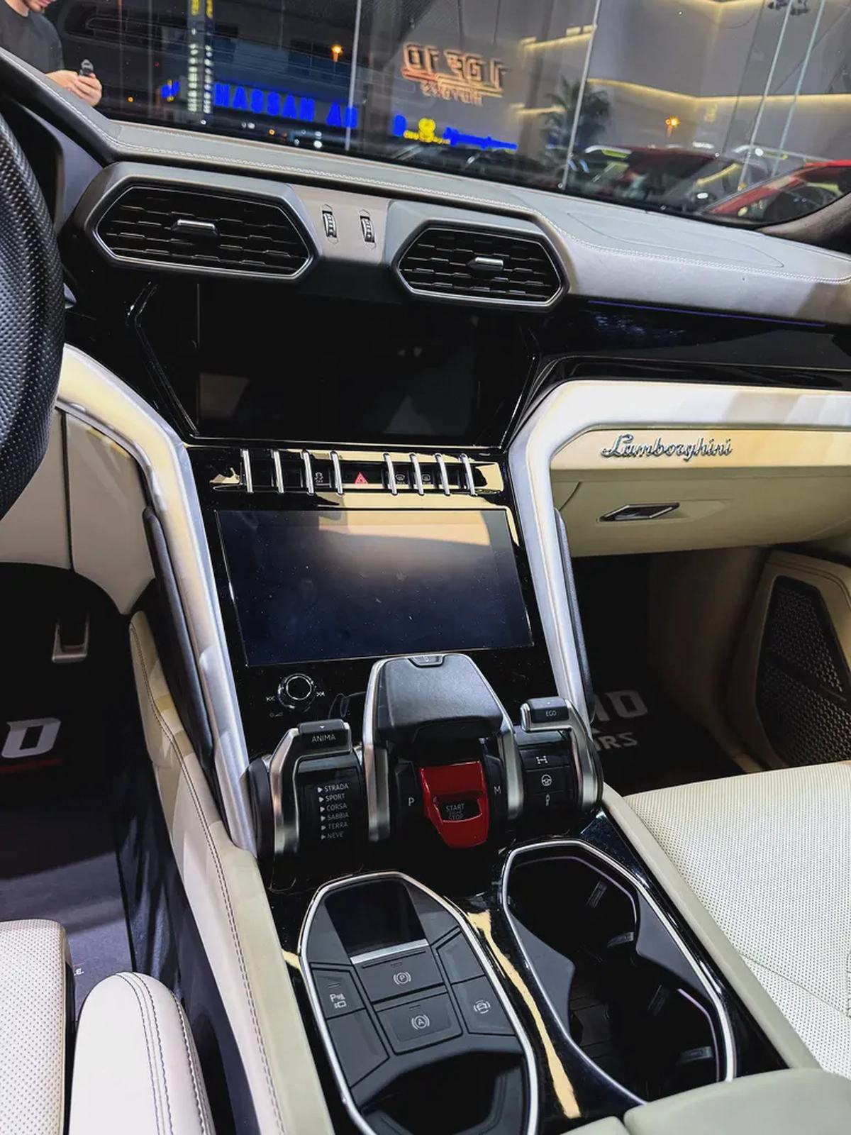 2020 LAMBORGHINI URUS ( GCC / STILL UNDER WARRANTY )-9-9
