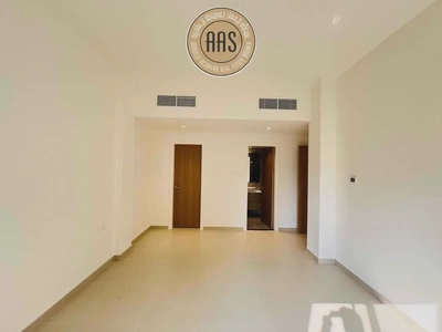 Green Lush Community ☆ New Building ☆ 1 Month Free ☆ Vacant ☆ Ready to Move-1