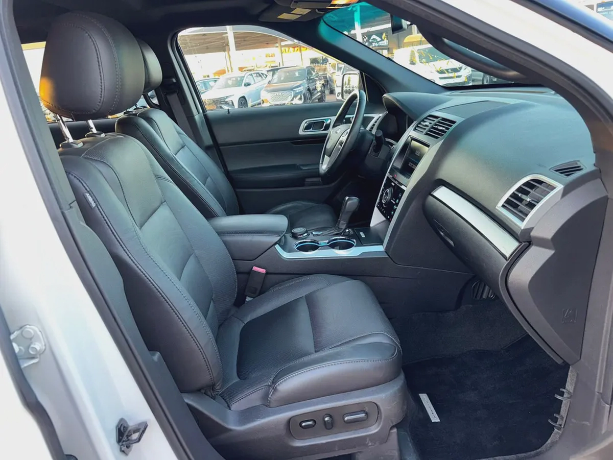 Explorer 4wd Limited 2015 Panoramic Sunroof V6 Fresh Japan Imported-8-8