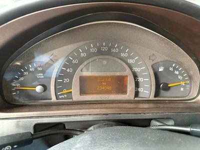 Mercedes-Benz G-Class G 400 d, 2002, Japanese Specs-1