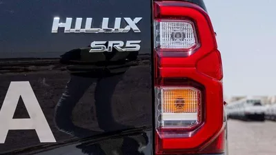 Toyota Hilux SGLX Toyota hilux 2.4L diesel MY25 FULL. OPTIONS-10