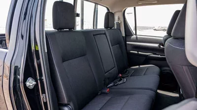 Toyota Hilux SGLX Toyota hilux 2.4L diesel MY25 FULL. OPTIONS-13