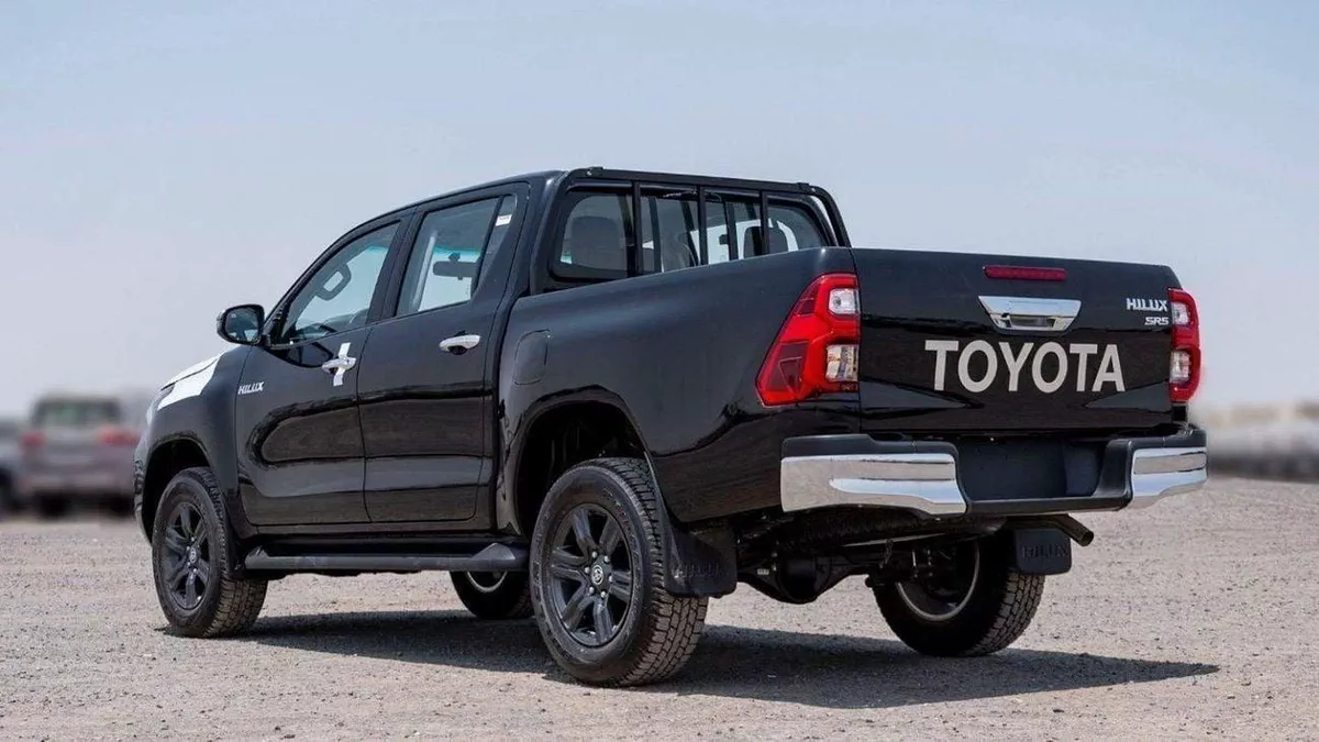 Toyota Hilux SGLX Toyota hilux 2.4L diesel MY25 FULL. OPTIONS-2-0