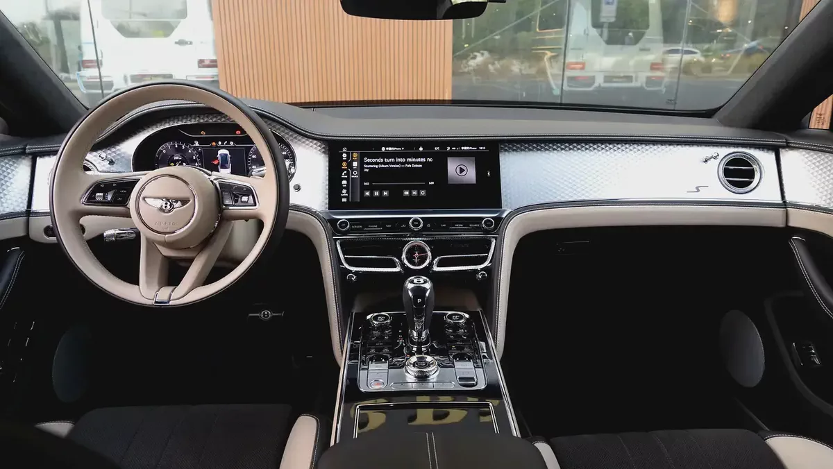 Bentley Continental Flying Spur 2023-12-12