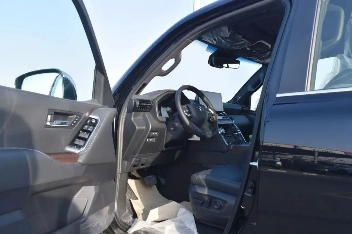 Toyota Land Cruiser VX land cruiser VX hybrid 2025 3.5L-14-0