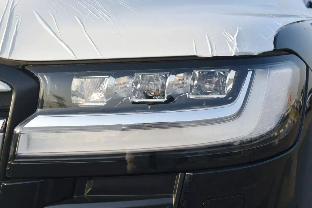 Toyota Land Cruiser VX land cruiser VX hybrid 2025 3.5L-4-0