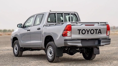 Toyota Hilux 2.4 DIESEL-10