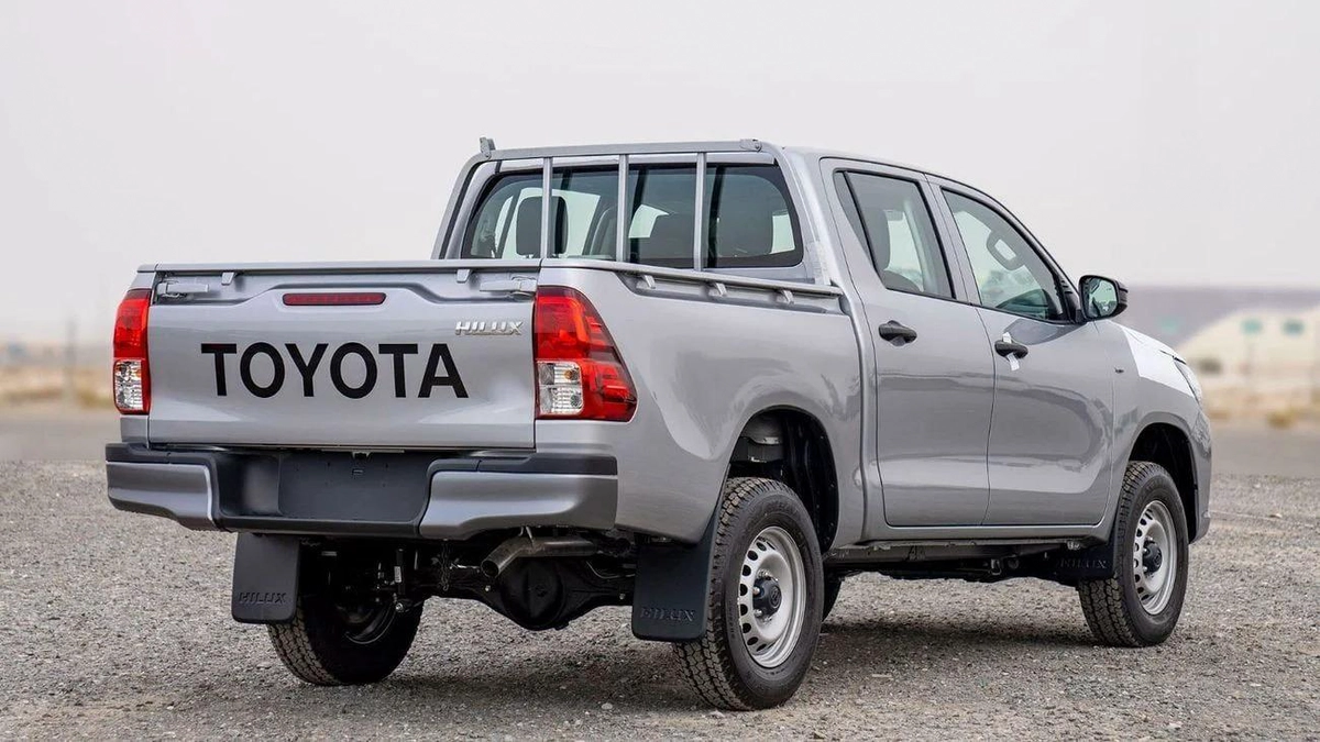 Toyota Hilux 2.4 DIESEL-5-5