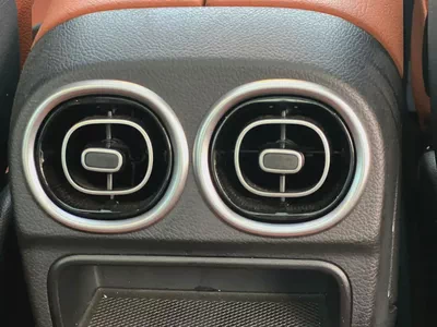 2022 Mercedes-Benz C-Class C300 - Sleek Luxury Sedan - American Specs-11