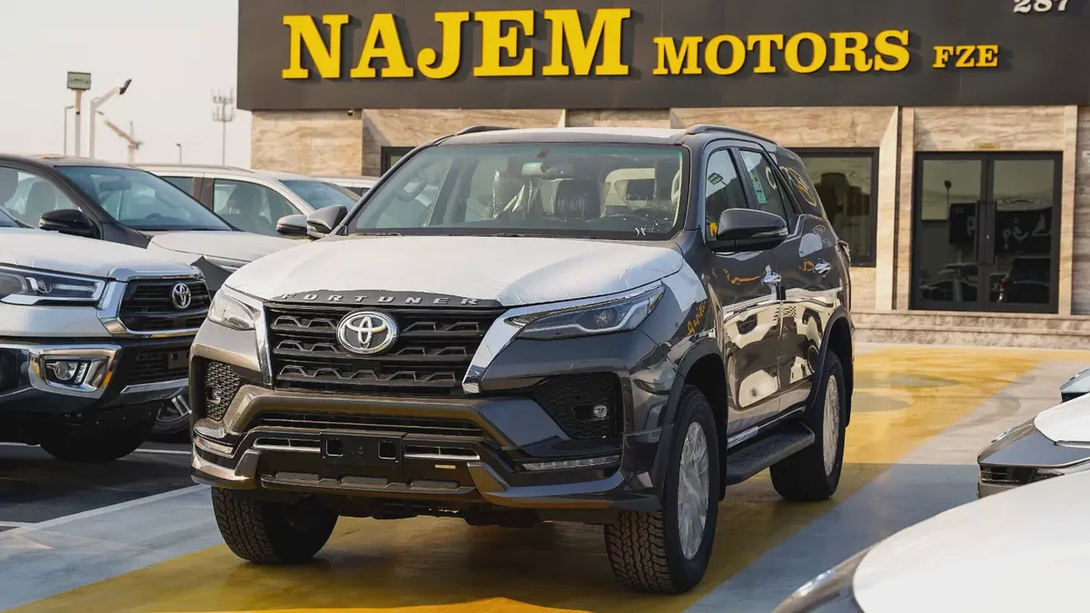 Toyota Fortuner SR5 2026 GCC Specs Adventure 4.0-2-2